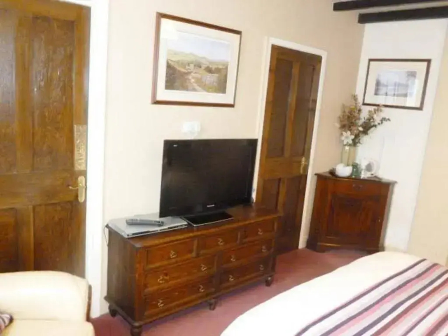 School Lodge Country Guesthouse