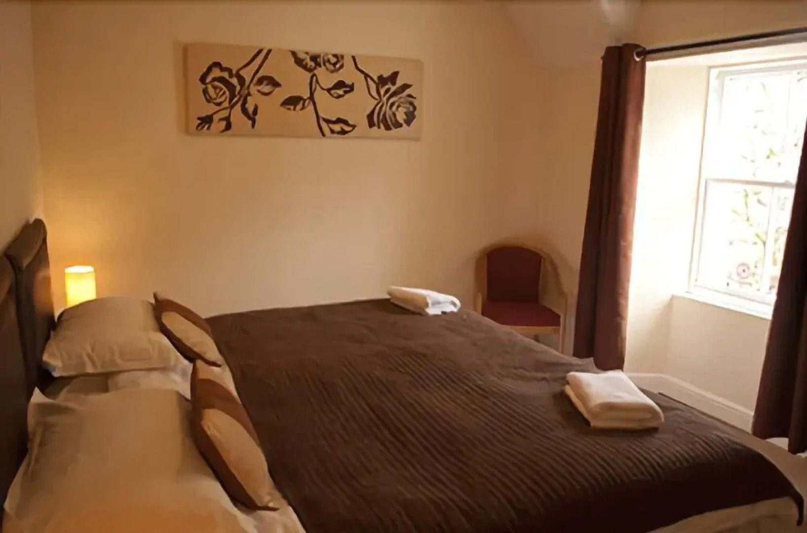 The Bridge Of Lochay Hotel