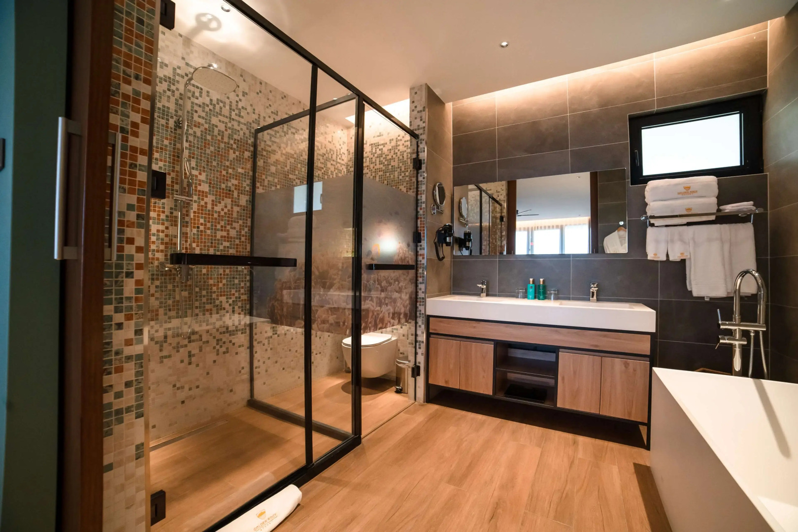 Golden Rock Dive And Nature Resort