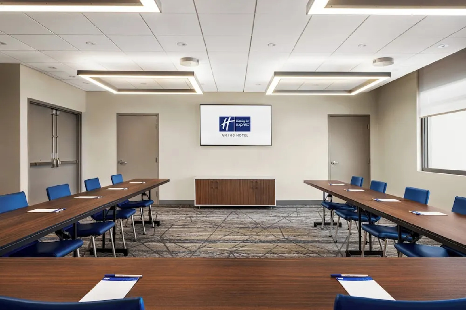 Holiday Inn Express Strathroy by IHG