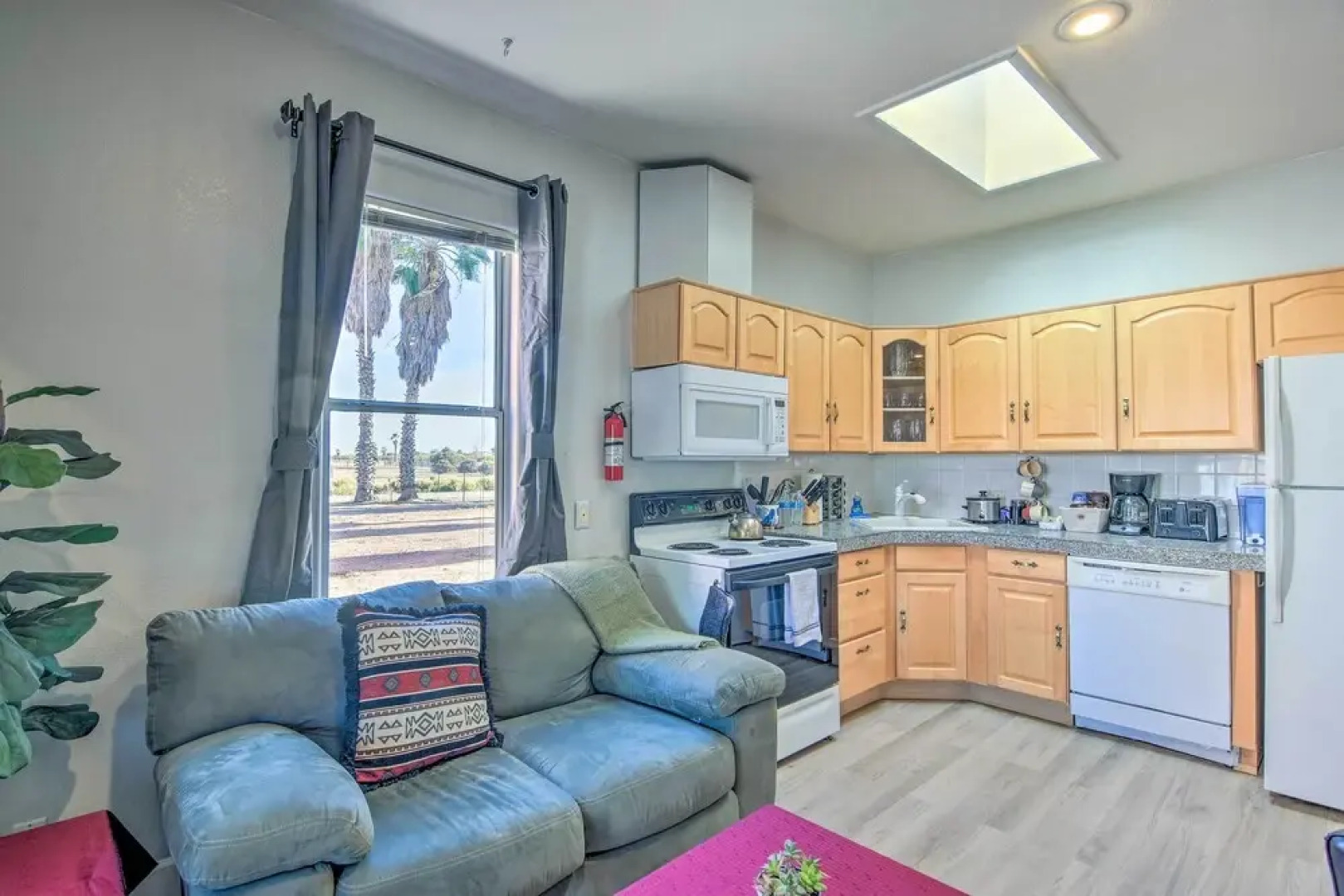 Rejuvenating Retreat w/ Ideal Eloy Location!