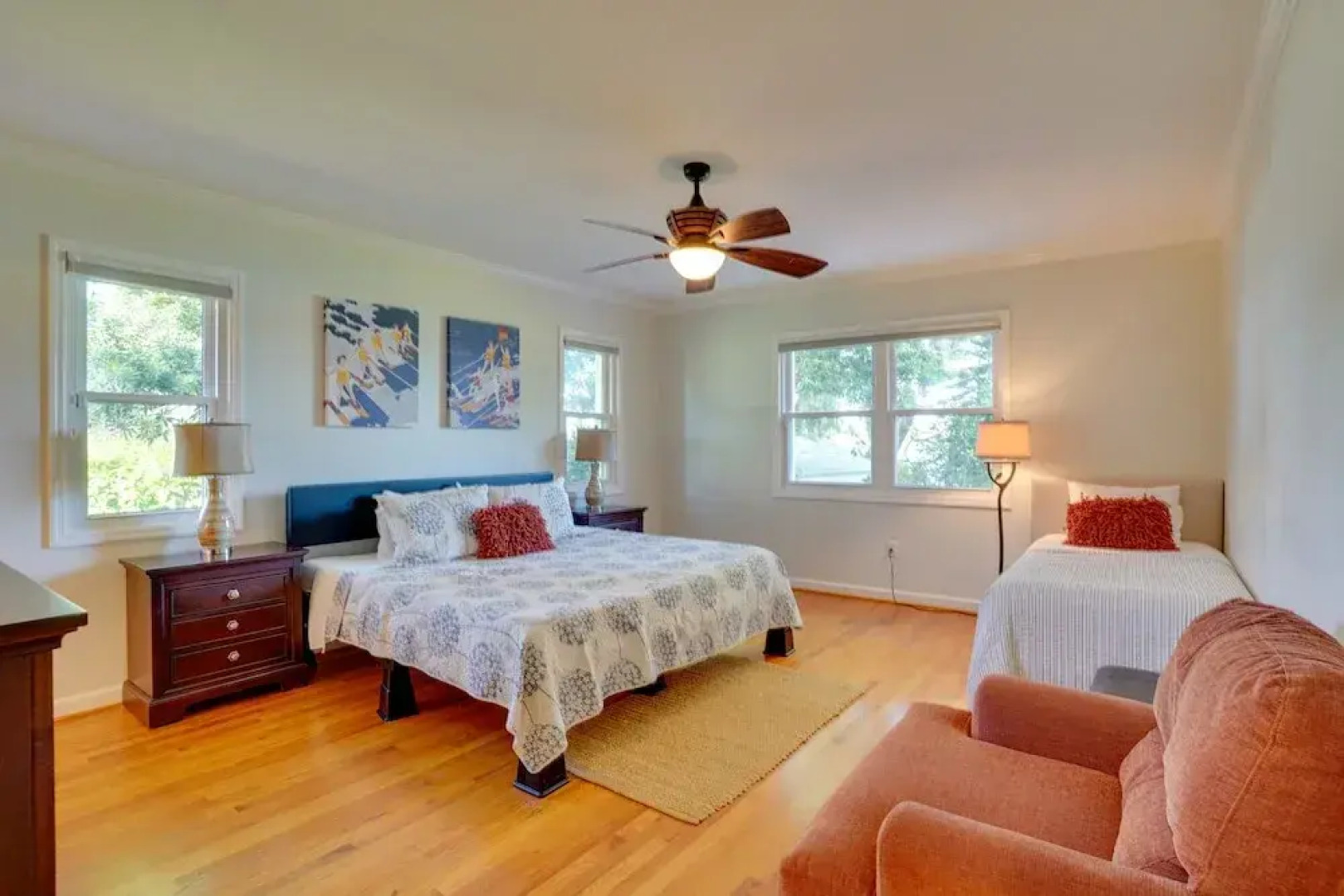 Lakefront Winter Haven Retreat: Hot Tub & Patio!