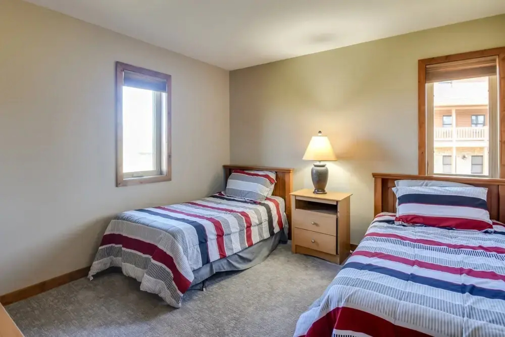 Cozy Illinois Abode w/ Deck & Grill, Near Golfing!