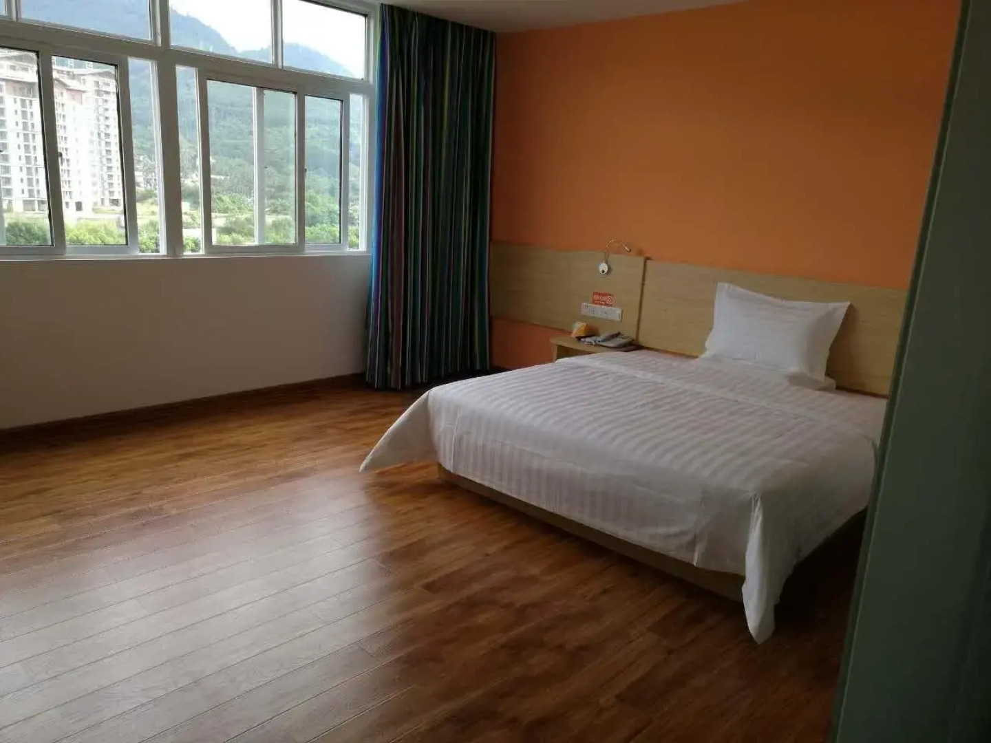 7 Days Inn Wuzhishan Yanhe South Road