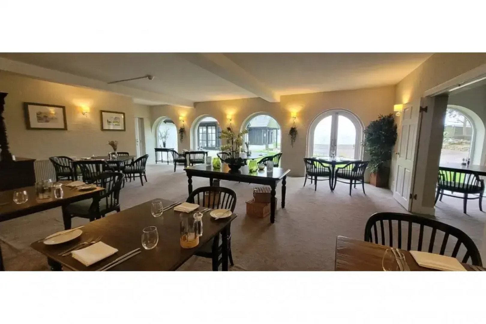 Taychreggan, Signature Collection by Eight Continents