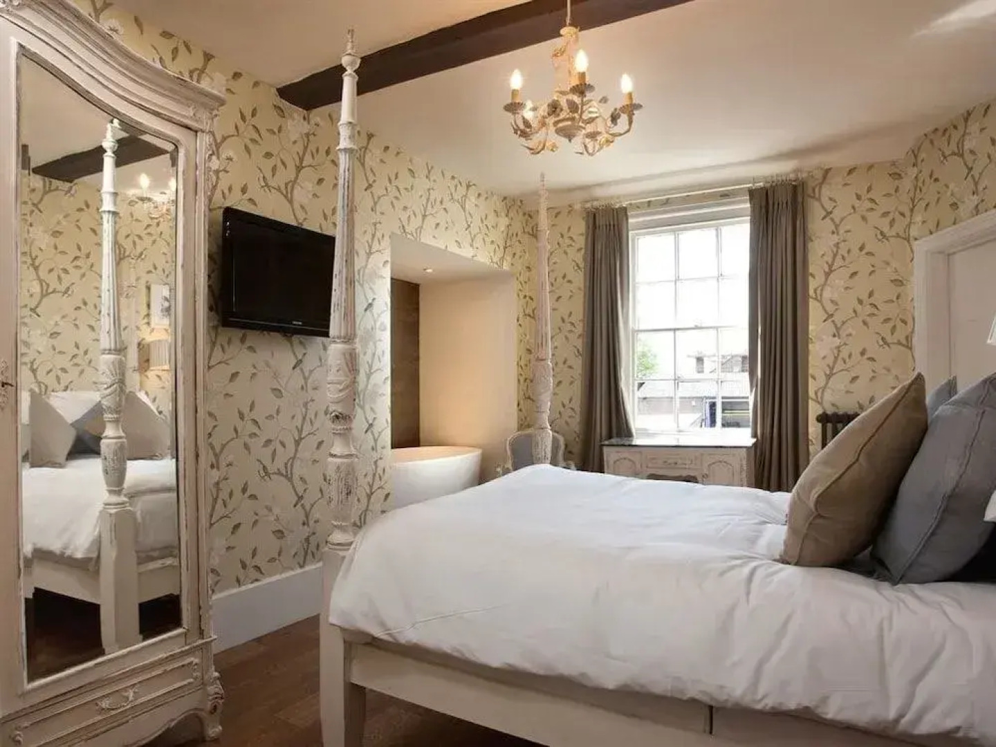 No.64 at the Joiners