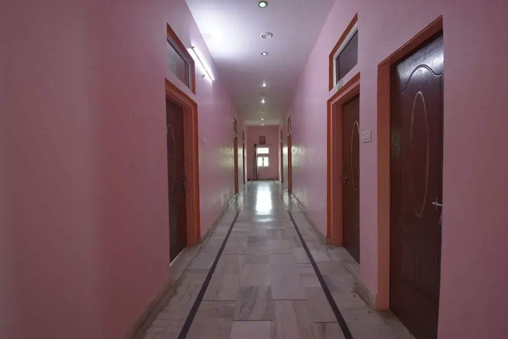 Oyo 47389 Hotel Sun N Star