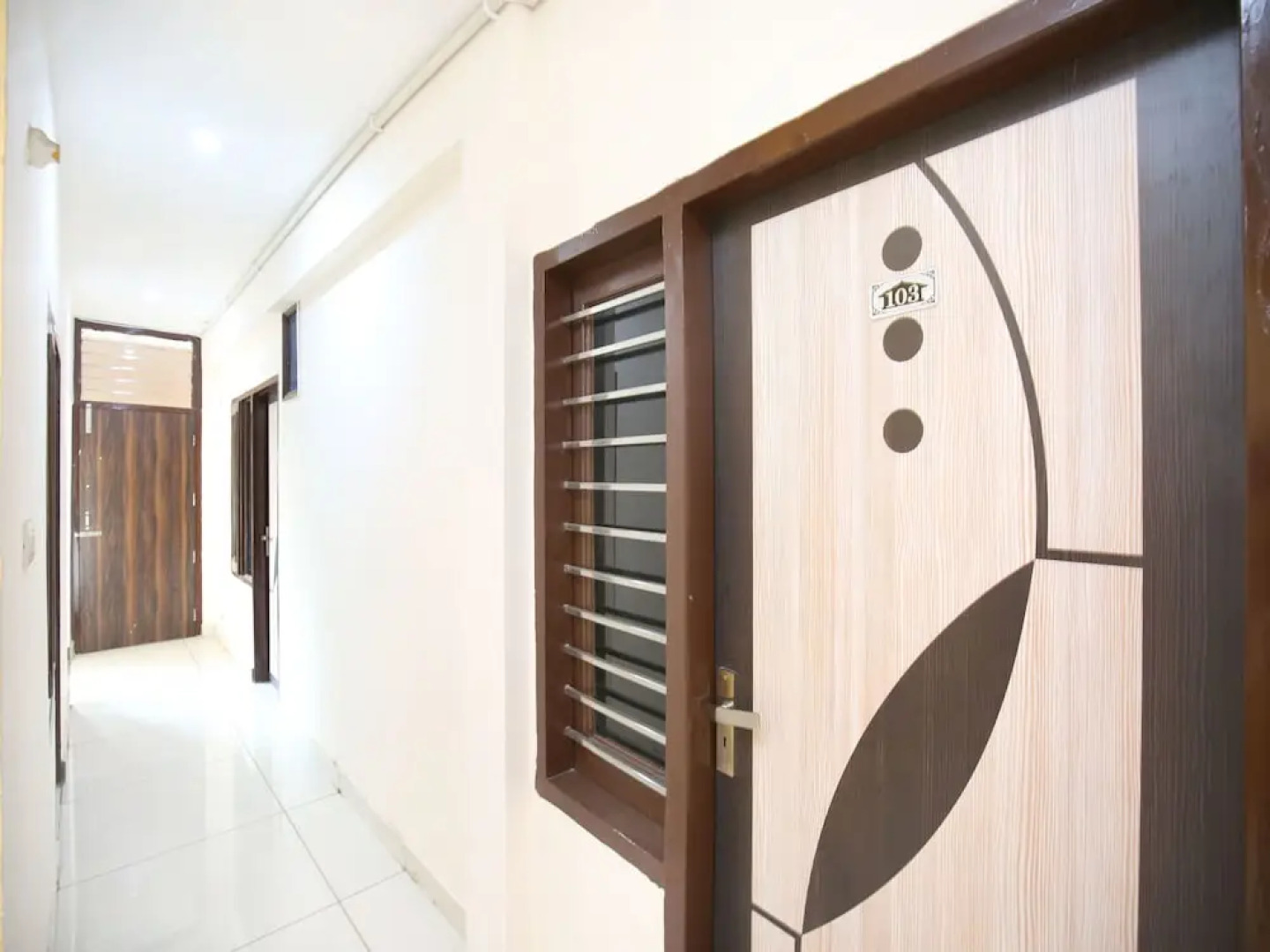 OYO 15620 Hotel Dynasty