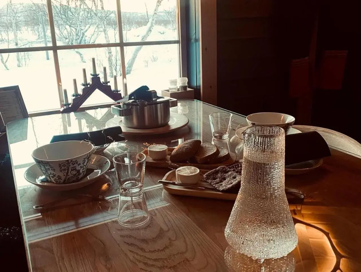 Arctic Land Glass Igloos