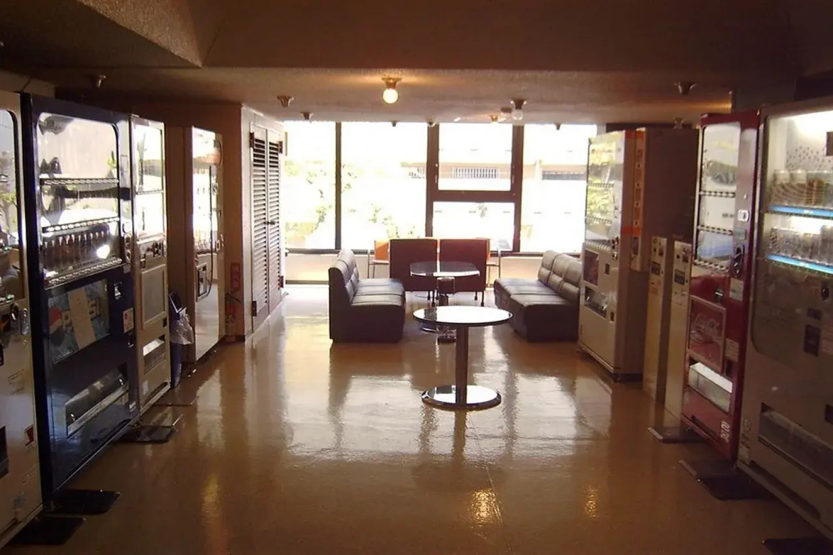 Отель Tokyo Business