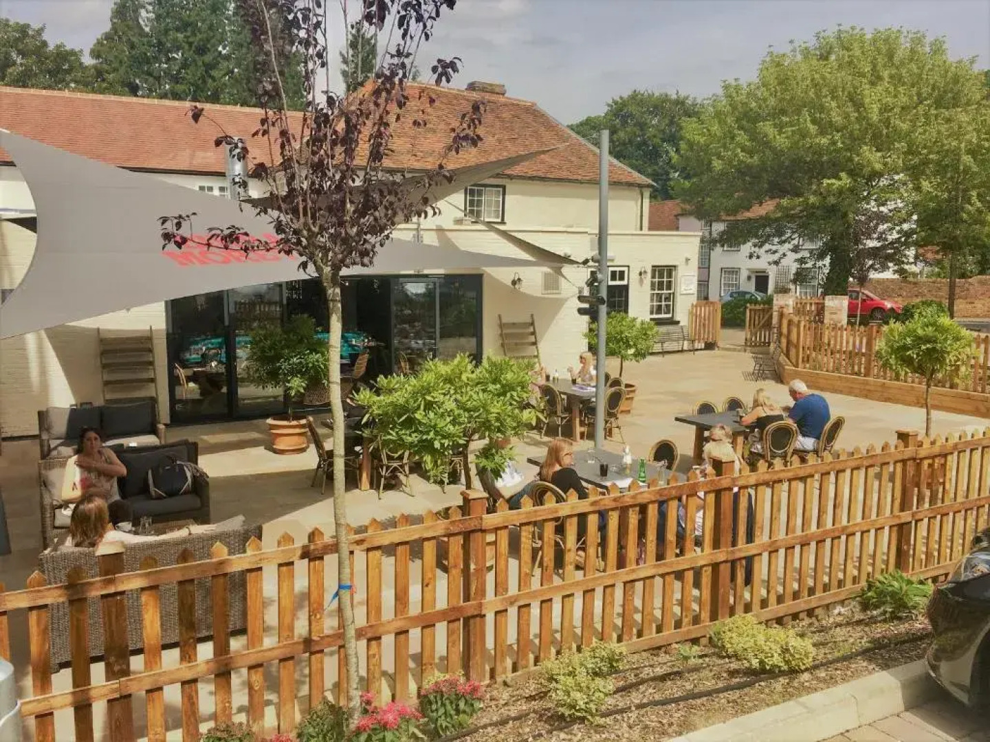 The White Horse Hotel