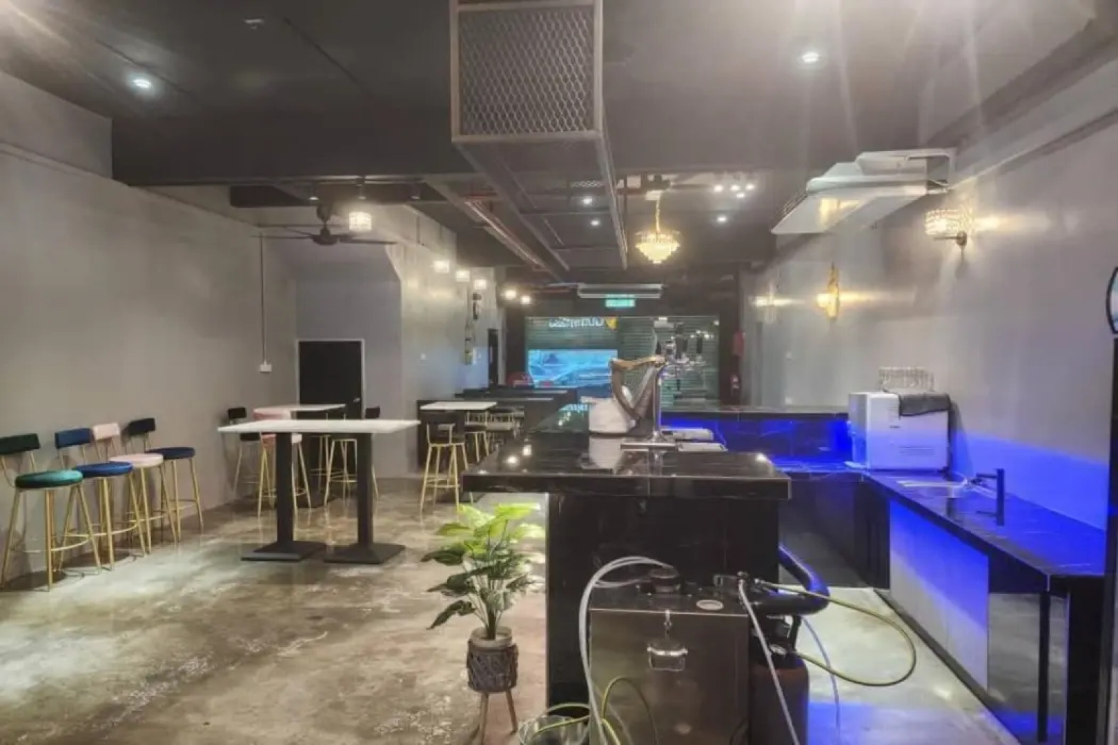 Hotel O Captain Hotel Cafe & Bistro