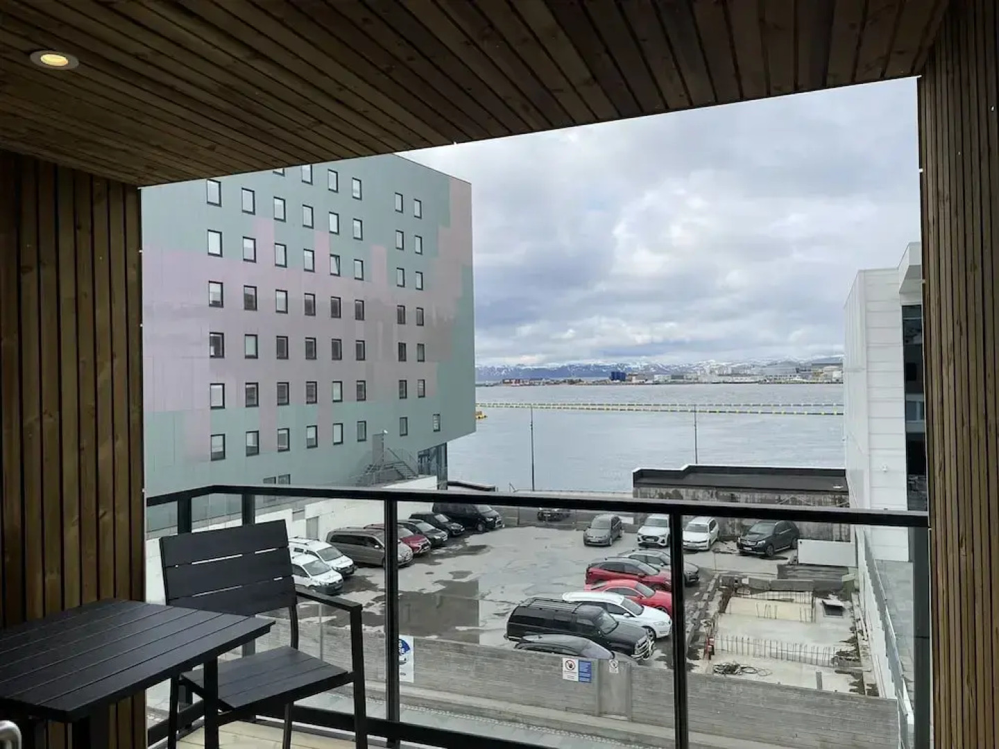 Arctic Sea Apartments