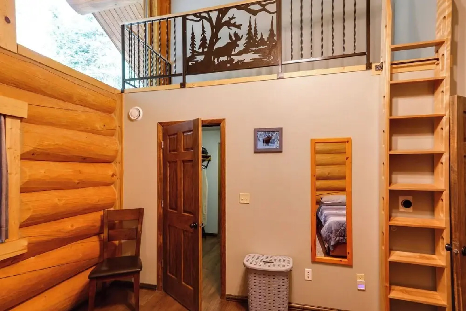 Riverside Log Cabin: On-site Aurora Viewing!