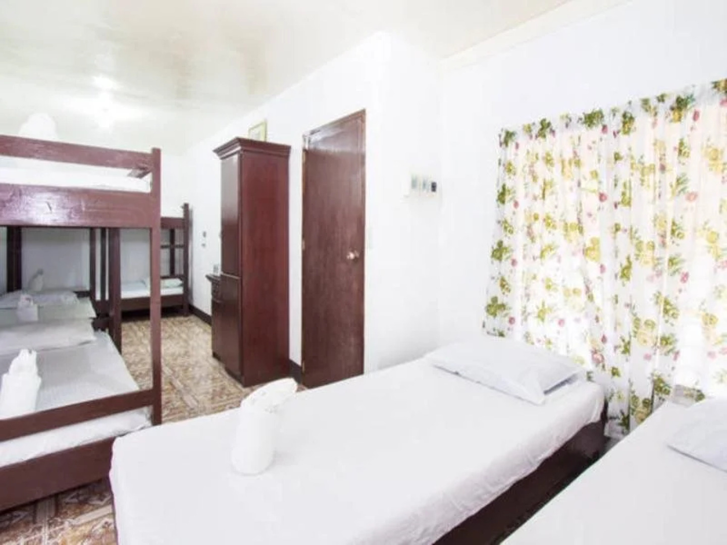 Homestay de Bai - Bed and Breakfast