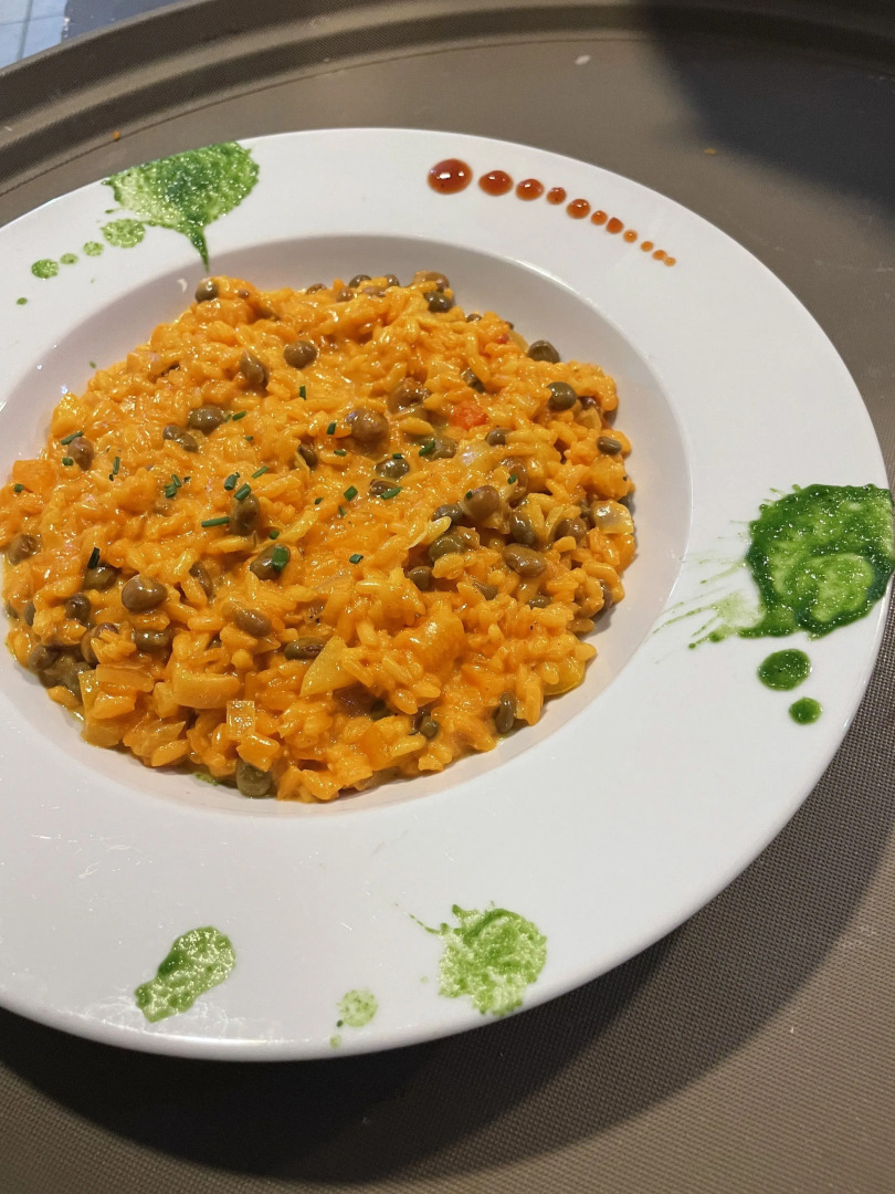 Douglas Highway Hotel