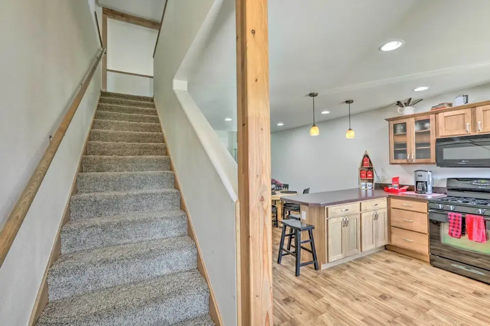 Near Skiing: Red Lodge Townhome w/ Hot Tub