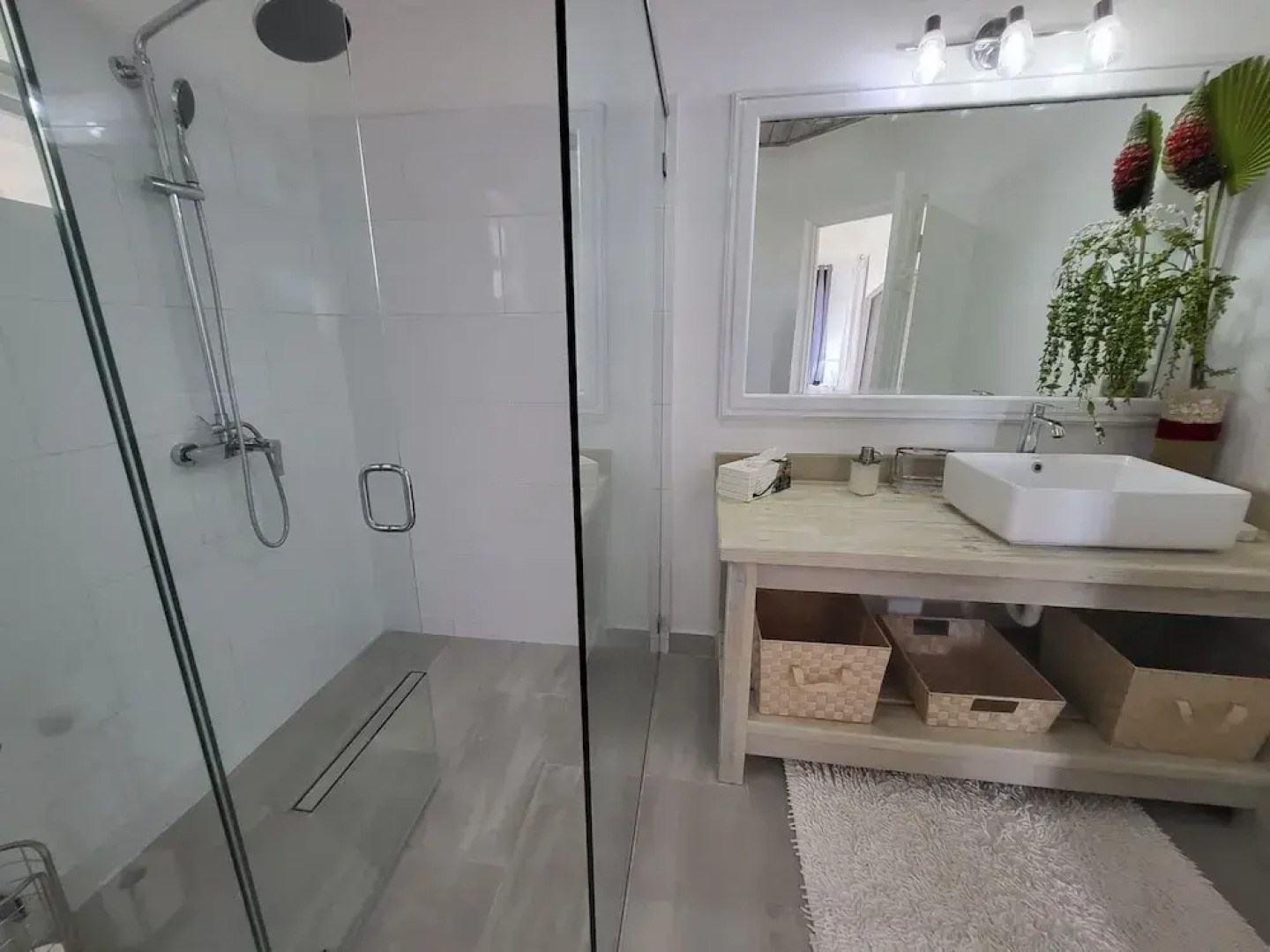 Unique Rare Villa! Retreat Style, Full Sea Views With Private Pool & Hot Tub! 3 Bedroom Villa by RedAwning