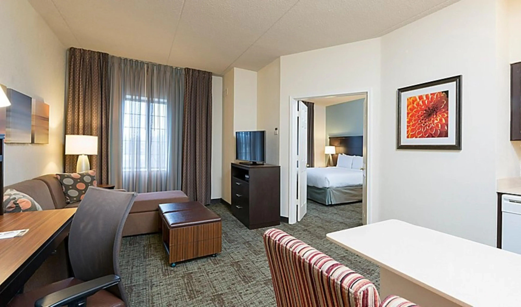 Staybridge Suites Chicago - Glenview by IHG