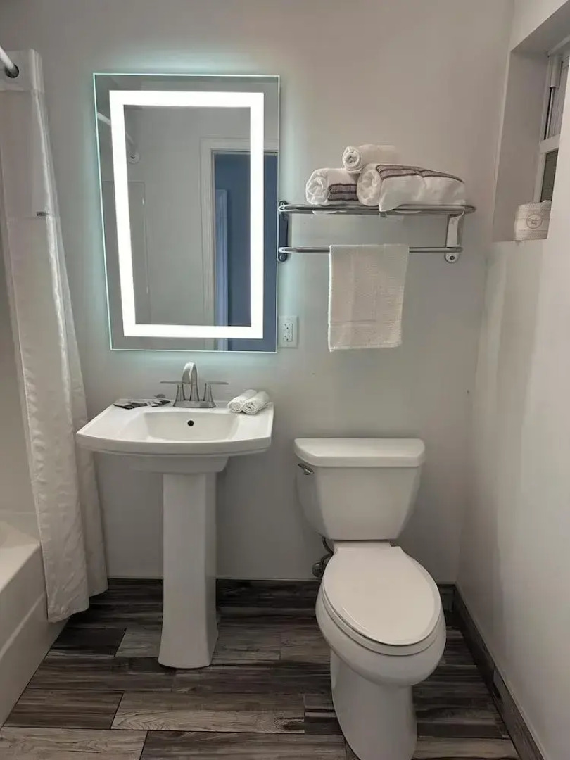 Lake Erie Lodge Erie