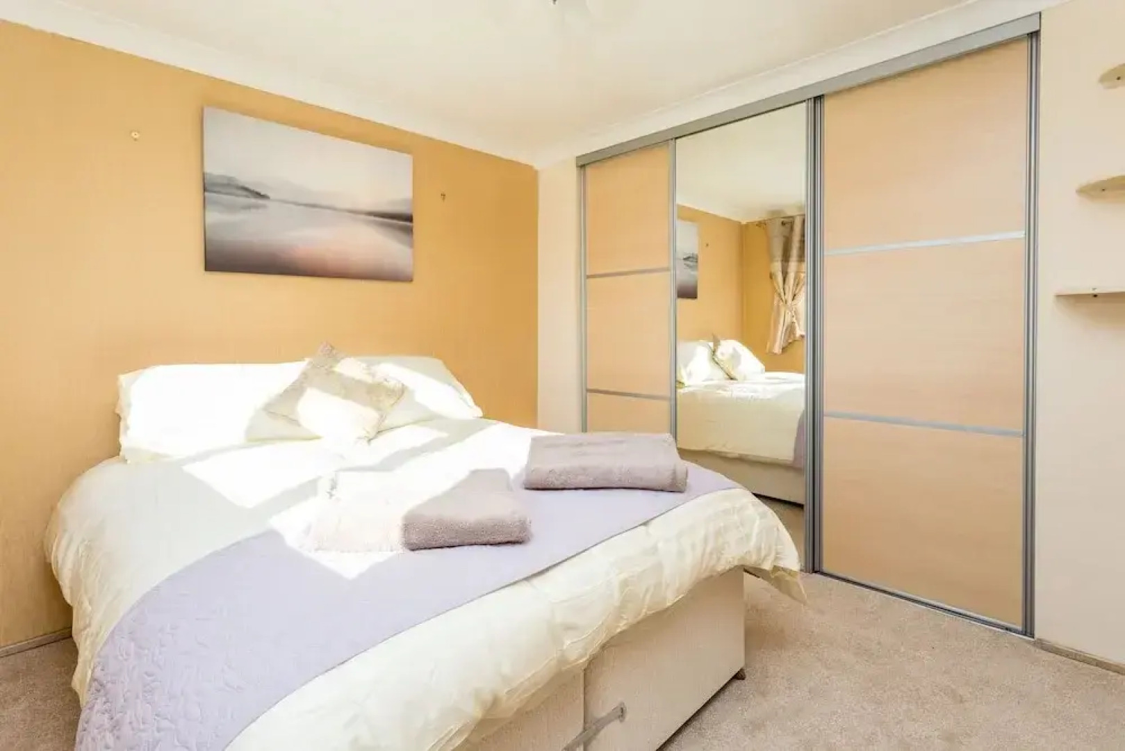 Fabulous 3-bed House, Close to Station