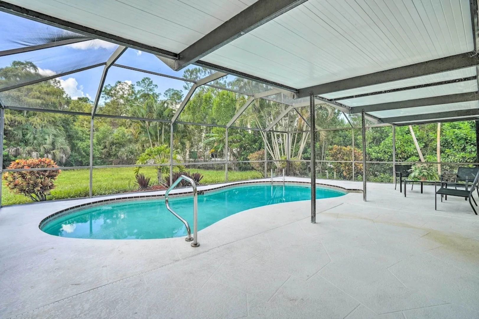Naples Home w/ Private Pool: 6 Mi to Dtwn!