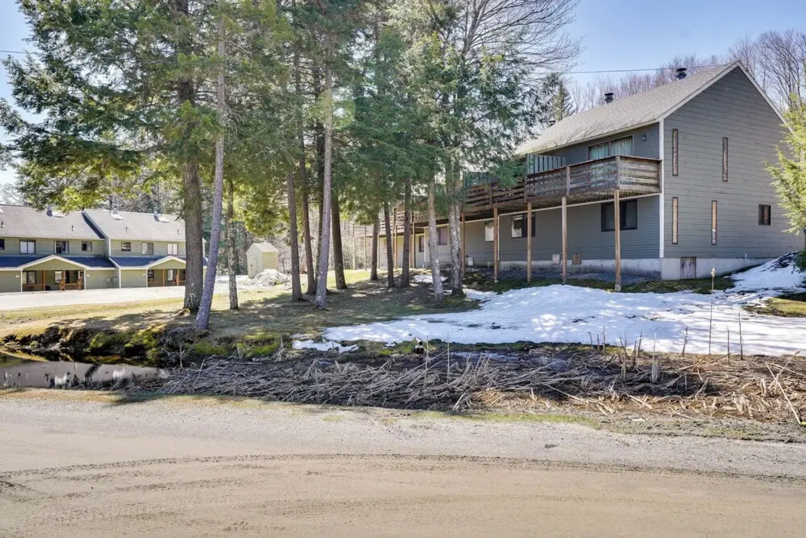 Relaxing Mountain Refuge: 4 Miles to Mt Snow!