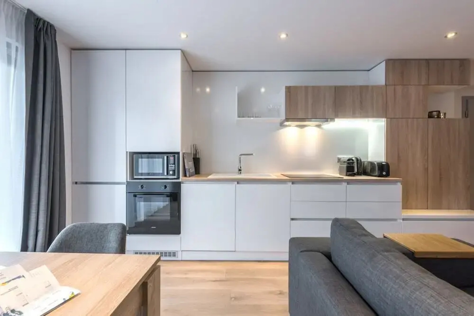 Chalet Le Rouge Morzine - By EMERALD