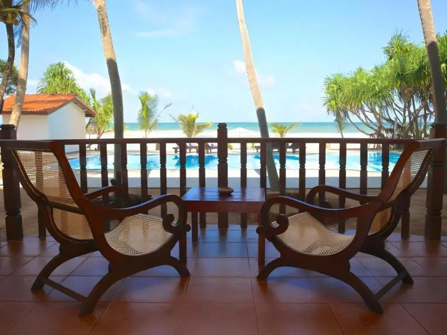 Whispering Palms Hotel