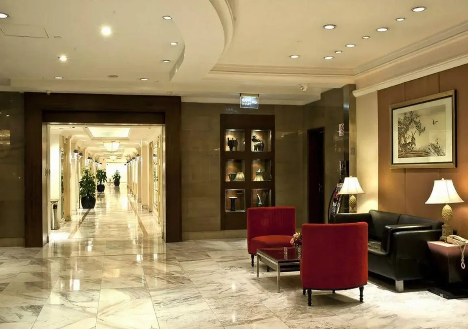 Howard Johnson Ginwa Plaza Hotel