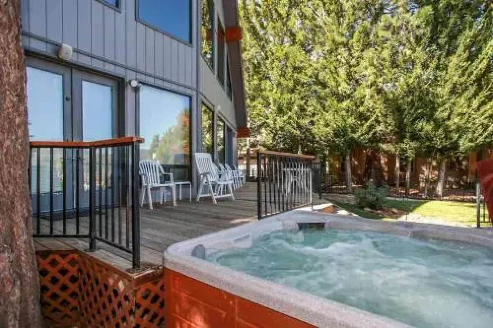 Hudson Bay Lakefront 1227 by RedAwning