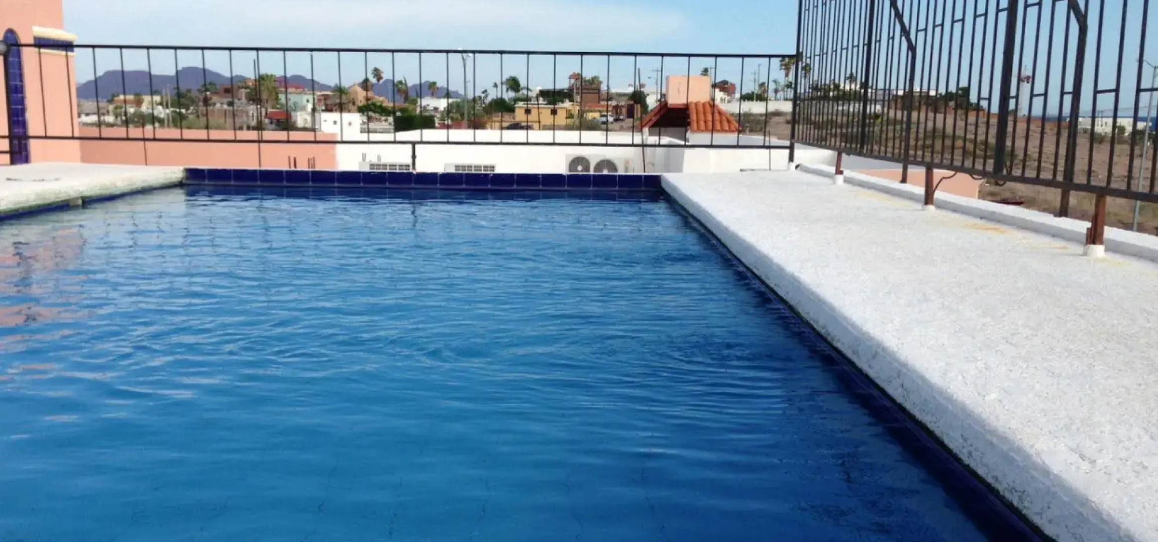 Los Jitos Hotel & Suites