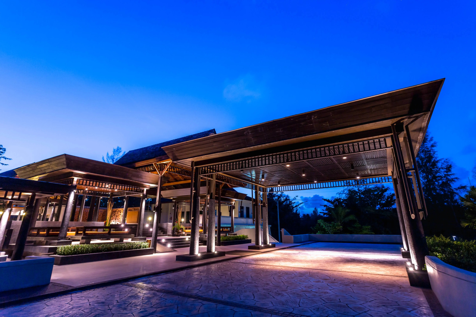 Outrigger Khao Lak Beach Resort