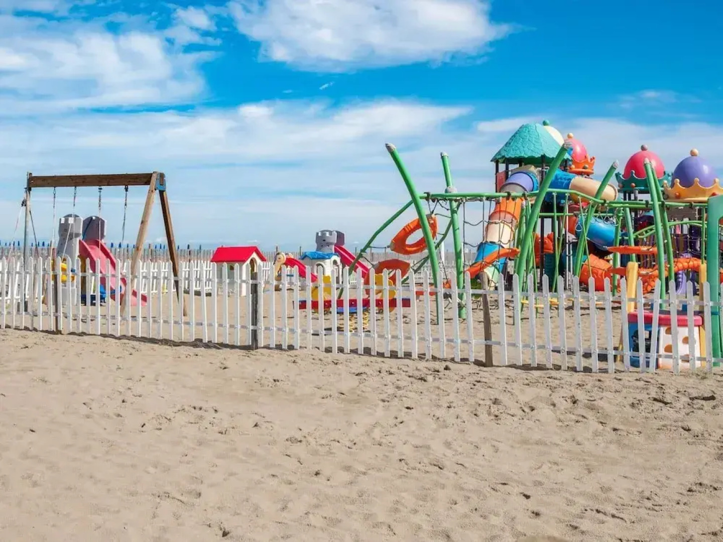 Spacious Apartment in Rosolina Mare near Sea