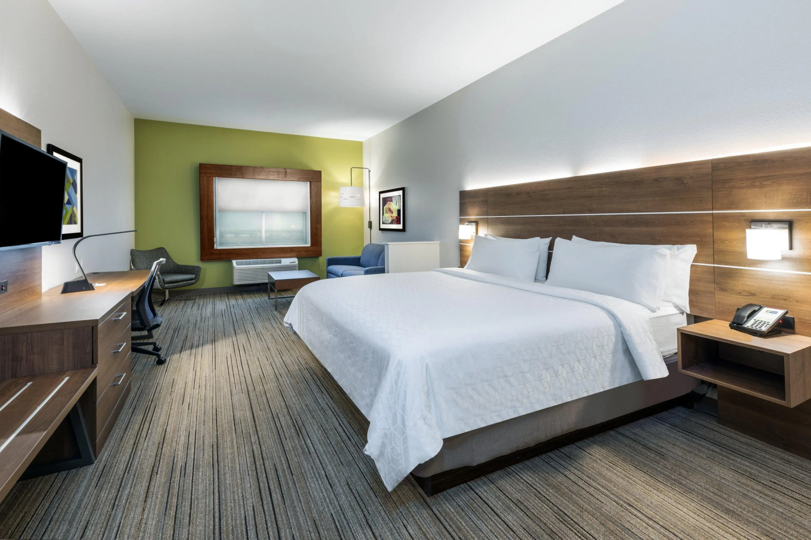 Holiday Inn Express & Suites Junction by IHG