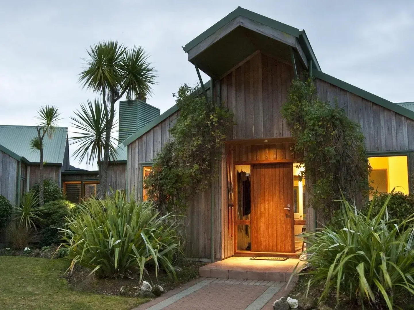 Whakaipo Lodge