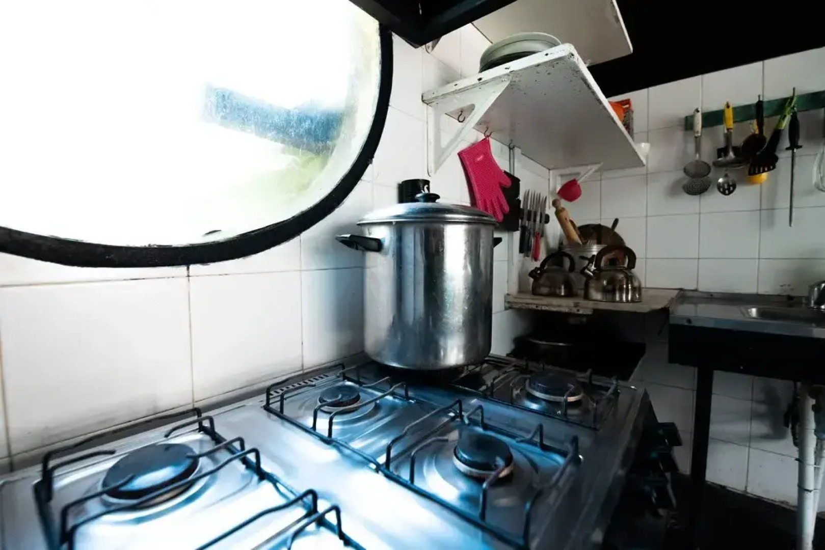 Mundaka Hostel y Bar - Adults Only