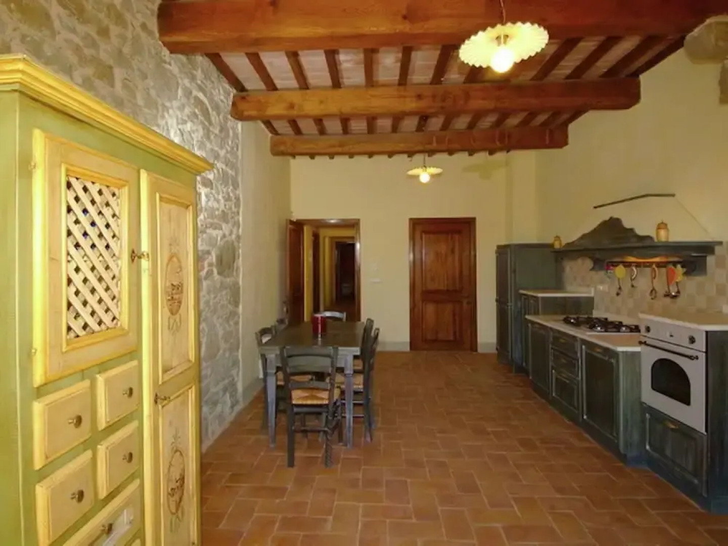 Lovely Villa in Tuoro sul Trasimeno with Pool