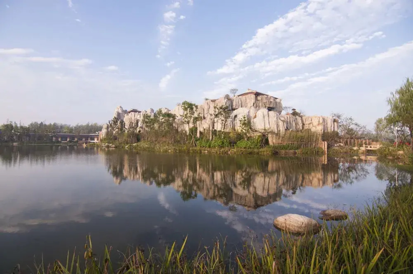Meicheng Swan Lake Resort Hot Spring