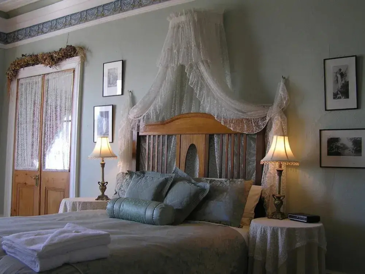 Colonial Accommodation @ Undine