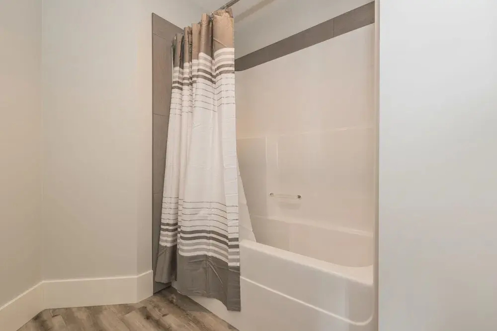 The Lodge on Harrison Lake