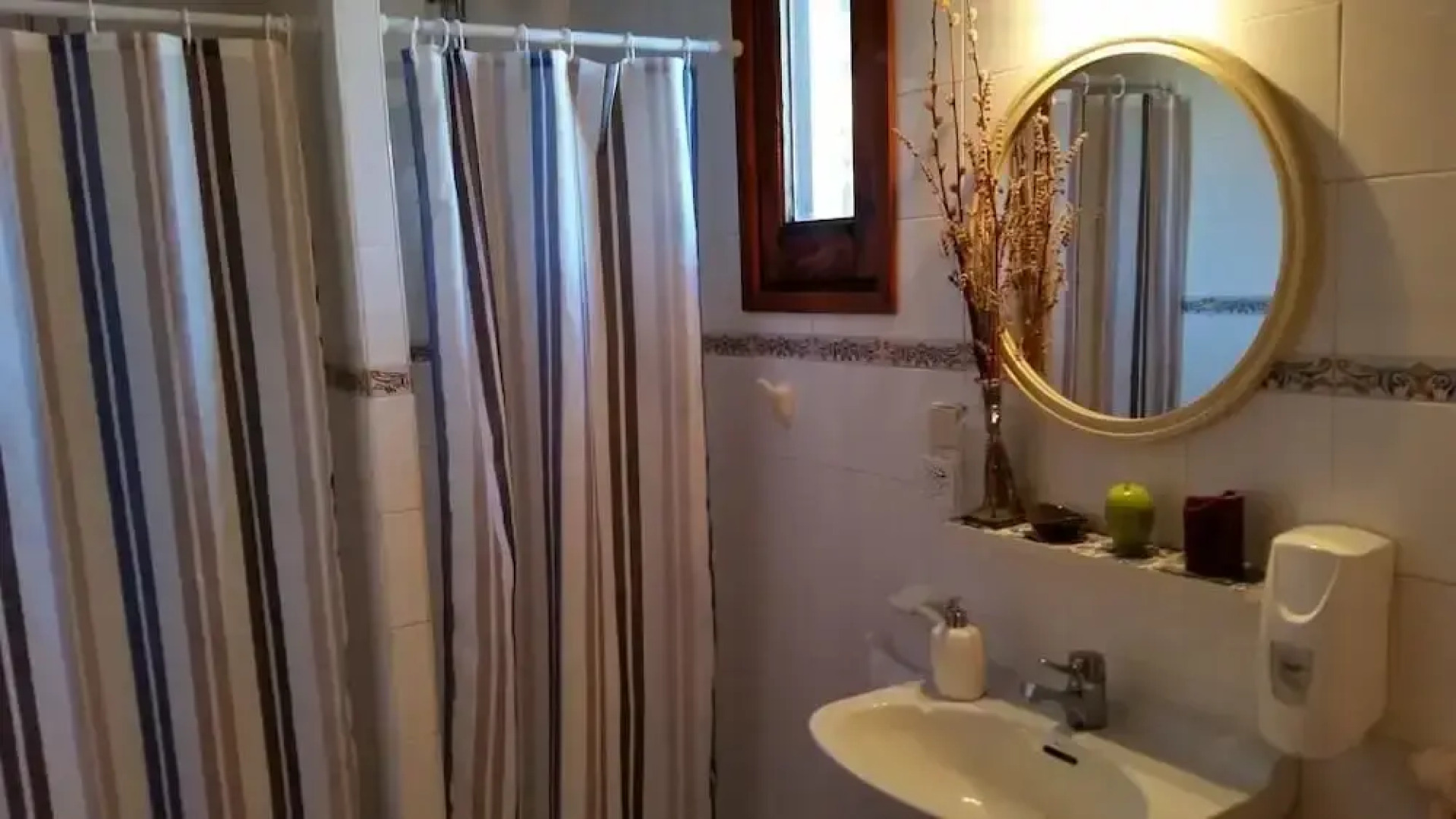 Hostal Xalet Refugi Pere Carné - Hostel