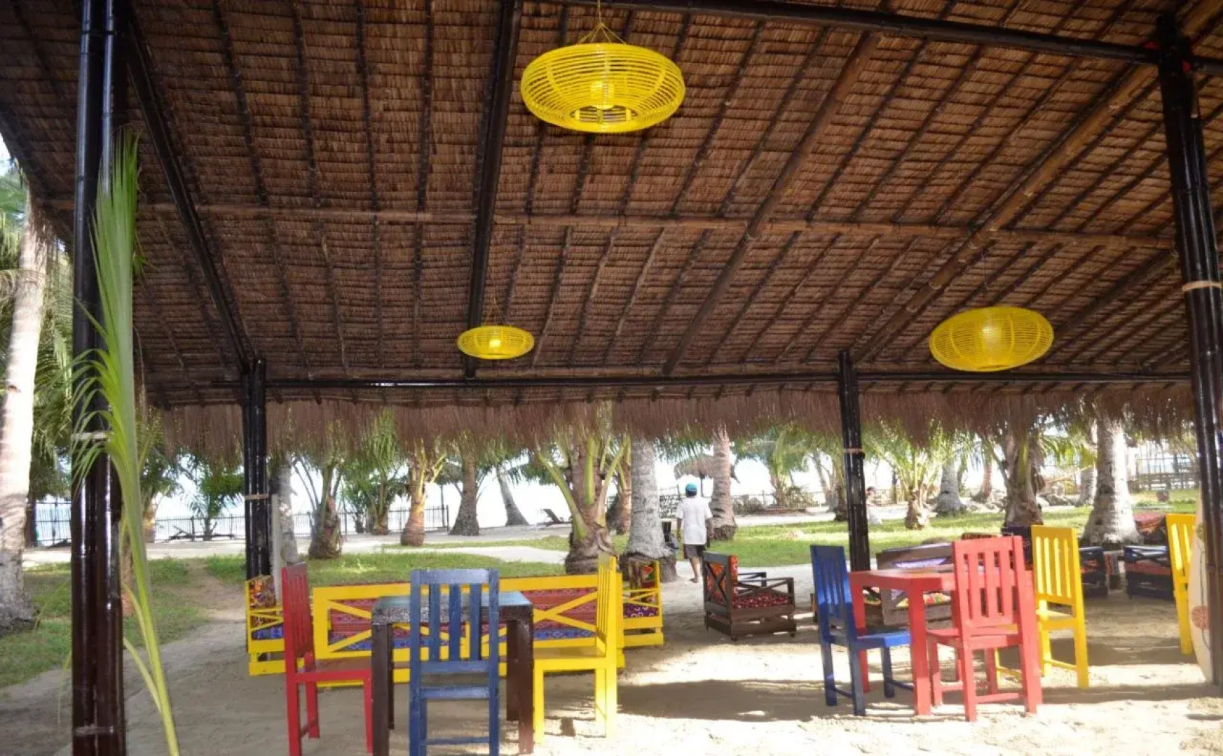 Peace & Love Beach Club