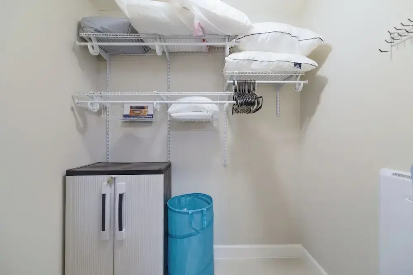 Downtown Doral Condo w-Free Parking