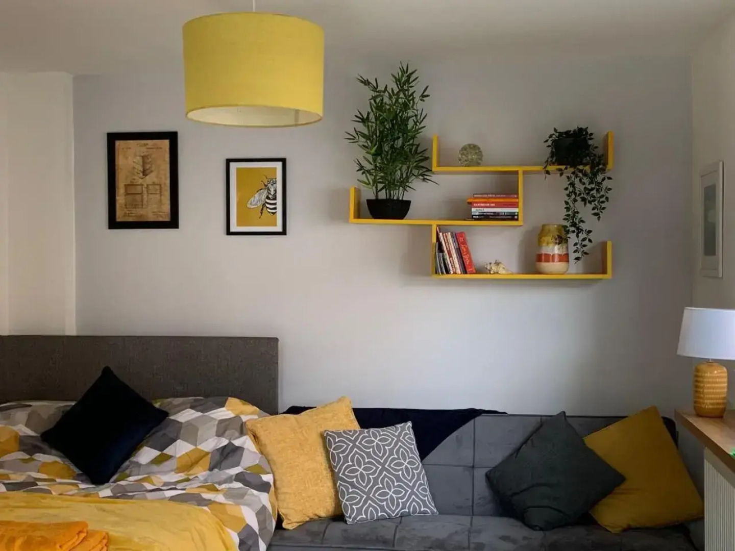 The Beehive - Self Contained Studio by the Sea (Adults Only)