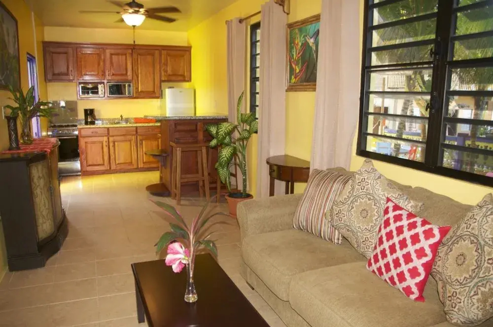 Coconut Row Boutique Hotel