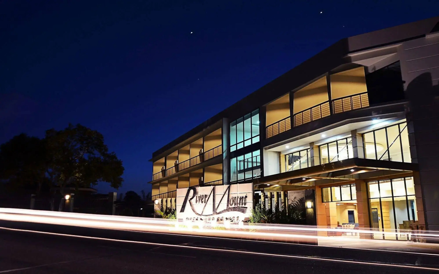 Rivermount Hotel And Resort