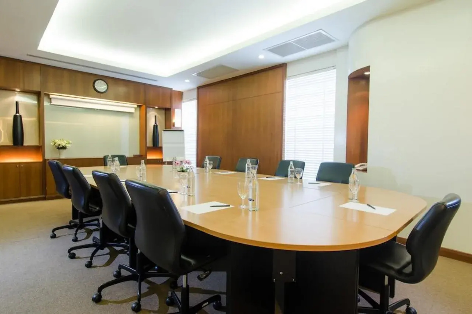 At Ease Saladaeng by AETAS