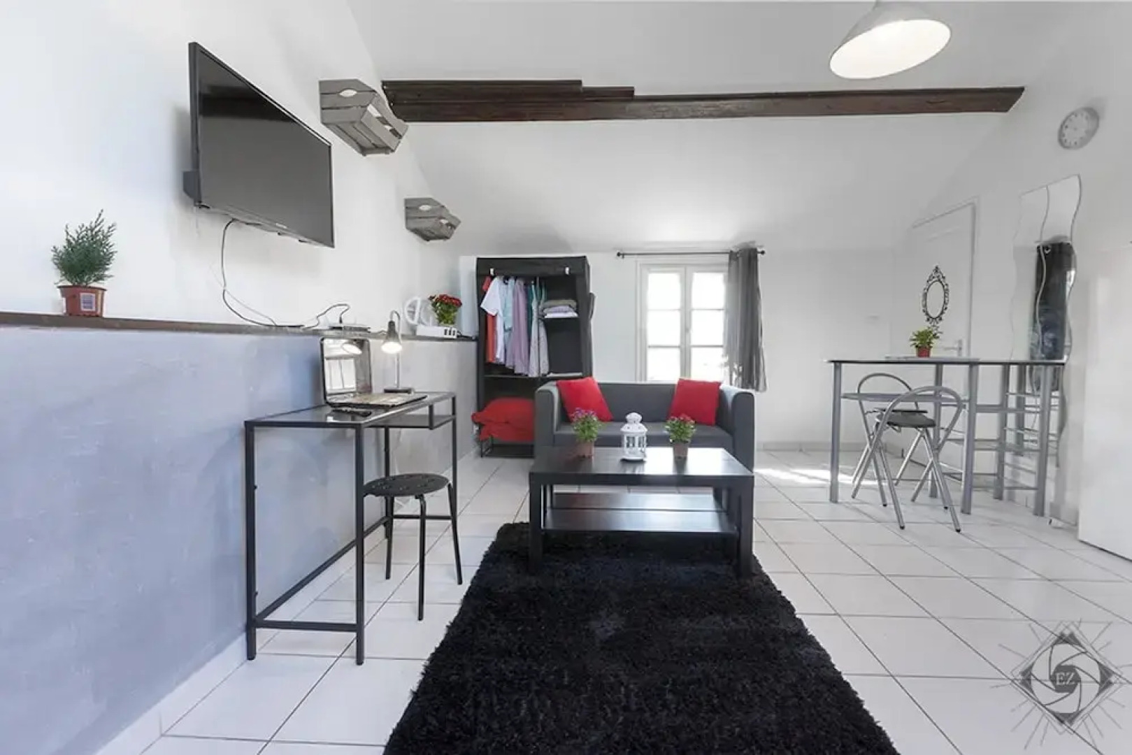 Studio in Voreppe, With Wonderful Mountain View and Pool Access - 27 k