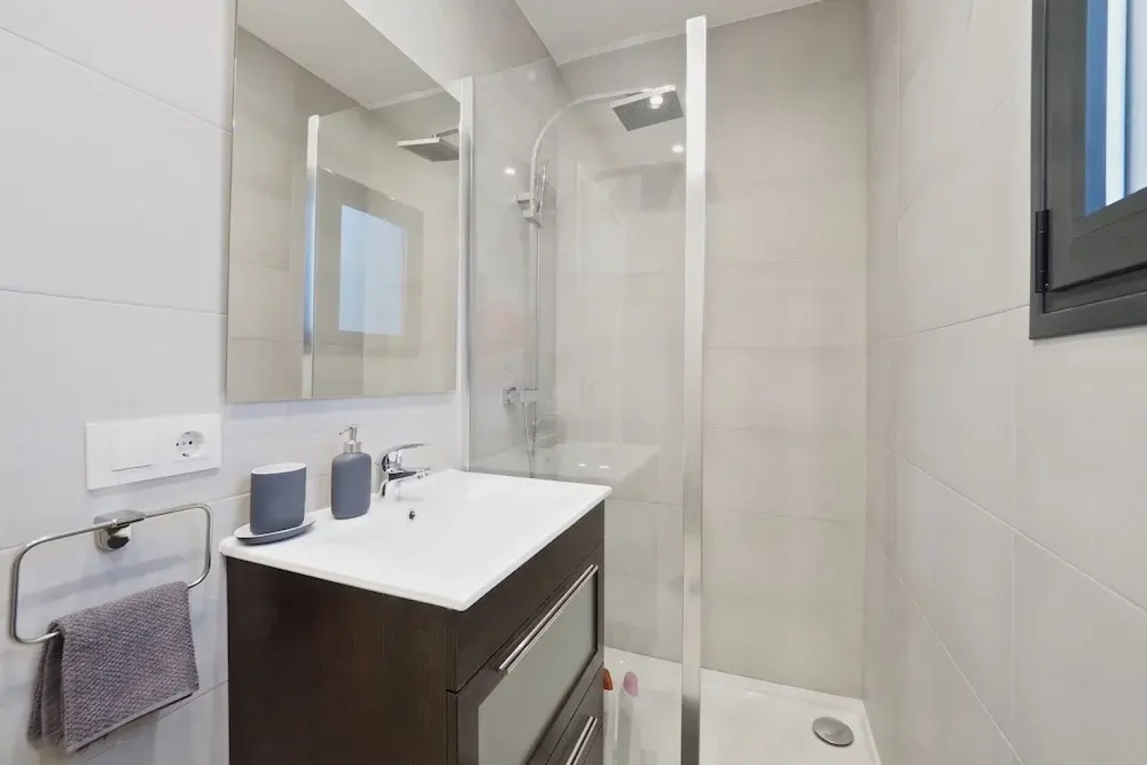 Modern Catalan Apartments by Olala Homes